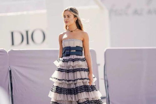 上游時(shí)尚 回歸少女時(shí)代，夢(mèng)中那條絕美蛋糕裙